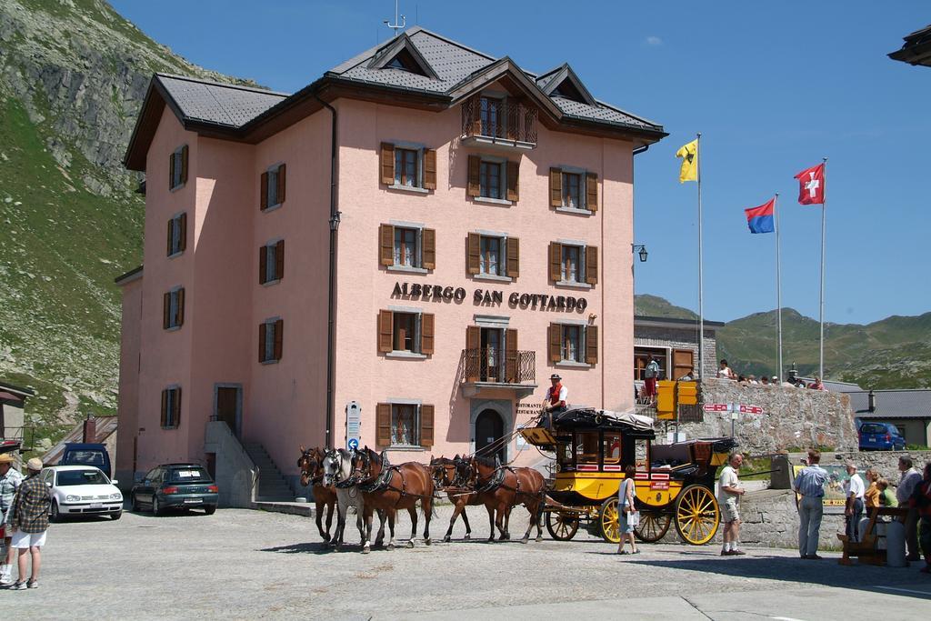 Albergo San Gottardo ไอโรโล ภายนอก รูปภาพ